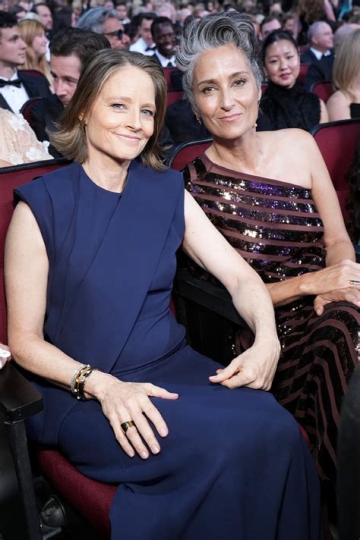 A Breakdown of Jodie Foster’s Net Worth and the Women She Dated Before Hedison