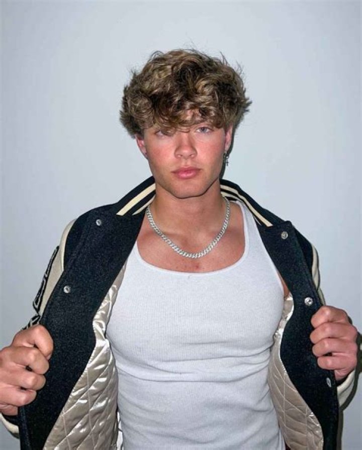 Ace Akers Wiki, Bio, Age, Height, Girlfriend, Facts