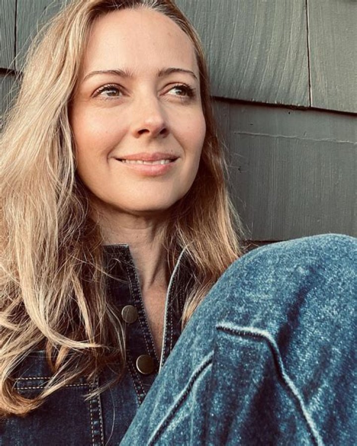 Amy Acker Bio, Age, Height, Husband, Family, Career and Net Worth