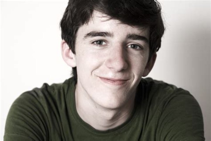 Andrew Sutherland: dating, net worth, tattoos, smoking & body facts