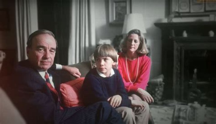 Anna Torv | Family And Net Worth