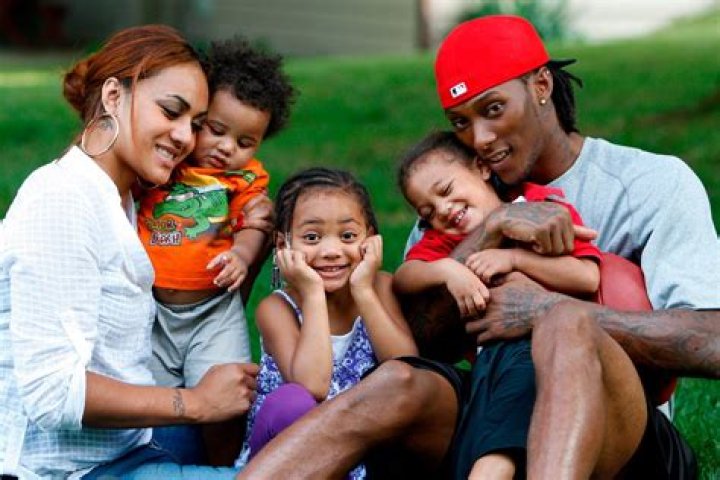 Are Chris Henry Kids Adopted By Pacman Jones – Wife Loleini Tonga and family