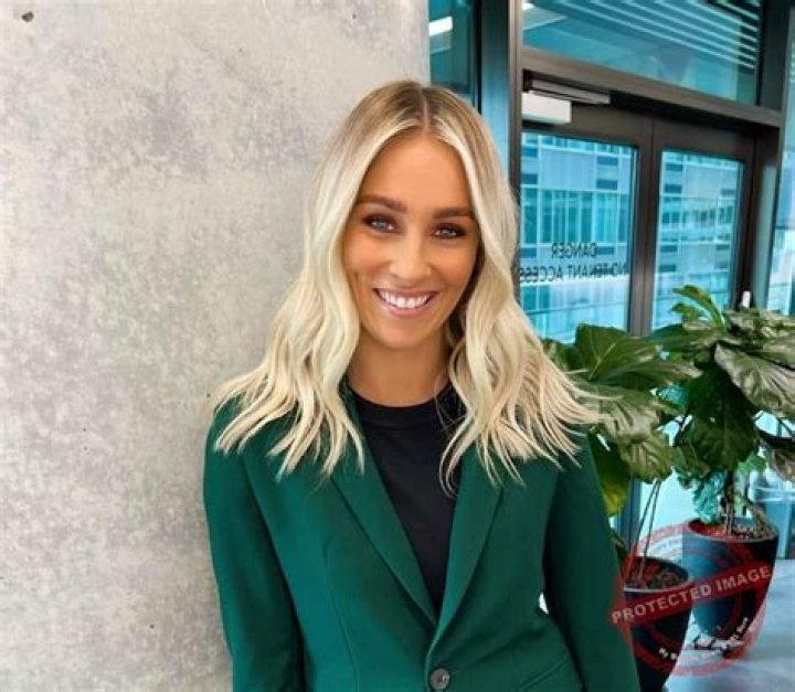 Candice Smith Bio, Wiki, Age, Height, Family, Husband, NBC 12, Salary, and Net Worth.