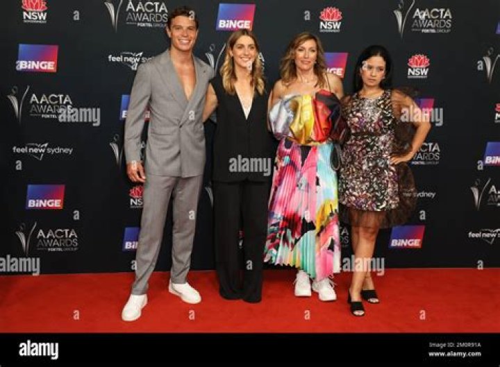 Carlos Sanson Jr Age, Instagram, Girlfriend : Bump TV Series Cast