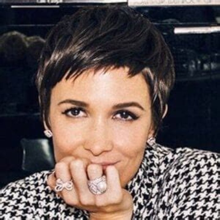 Cassandra Huysentruyt Grey