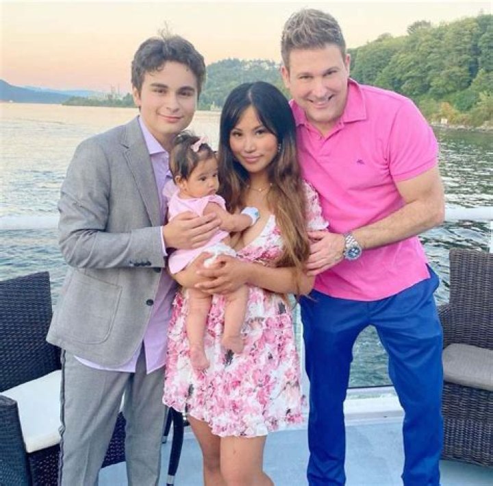 Chance Hurstfield (Actor) Wiki, Biography, Age, Height, Weight, Family, Girlfriend, Net Worth: 5 Facts on him