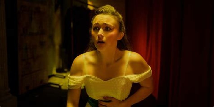 Emily Rudd Meme: Who Does Emily Rudd Play In Fear Street?