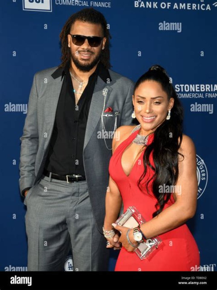 Gianni Jansen: Kenley Jansen Wife Age, How Much Is His Salary And Net Worth