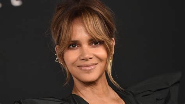 Halle Berry’s Net Worth, Biography, Career, Awards, Fact and Life Story