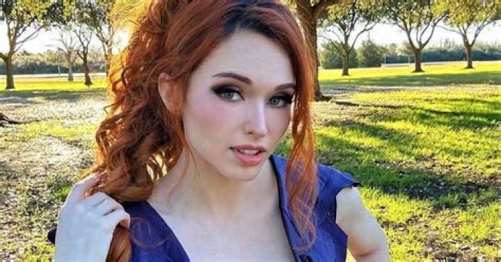 Is Amouranth Married? Trans, Wiki, Real Name, Age, Biography, Height