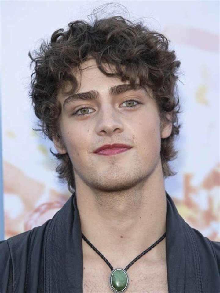 Is Finn Argus Gay? Facts On Clouds Actor’s Sexuality and Partner