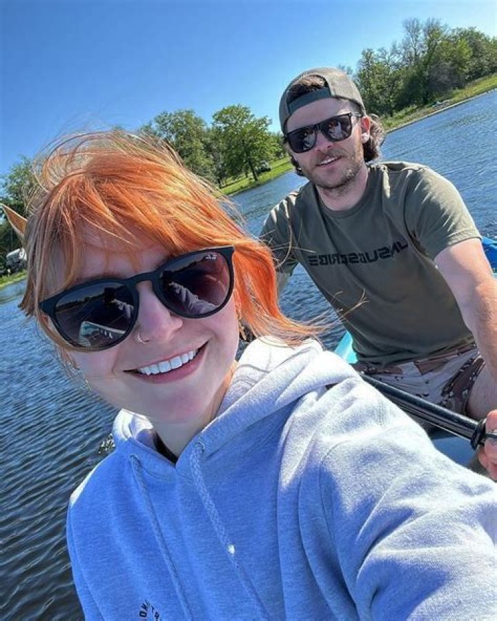 Is Oompaville Dating Tara | Relationship Timeline