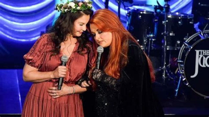 Is Wynonna Judd Pregnant in 2022? Wynonna Judd’s Health Problems, Husbands, Children & More!