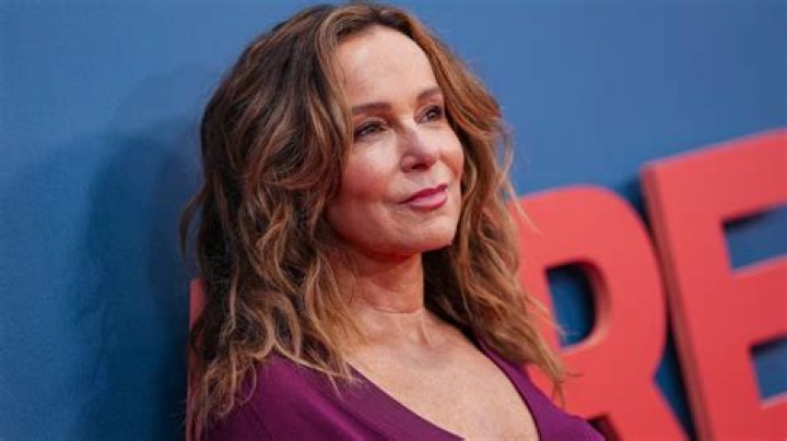 Jennifer Grey’s Net Worth, Age, Height, Weight, Husband, Kids, Bio-Wiki