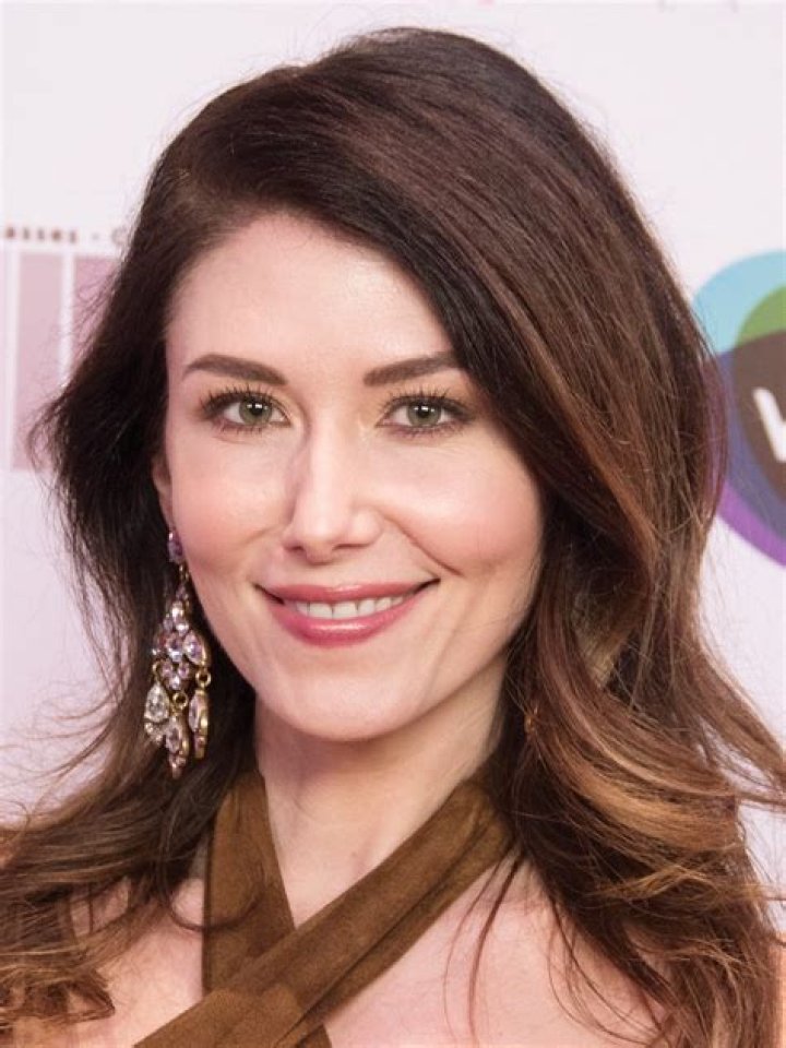 Jewel Staite Net Worth Update – 5 Quick Facts