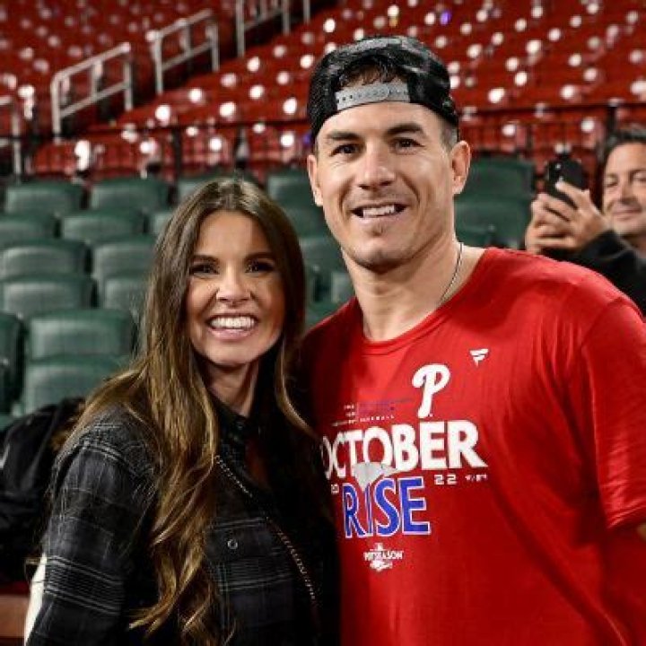 JT Realmuto Wiki | Where Is He From | Ethnicity, Family And Relationship