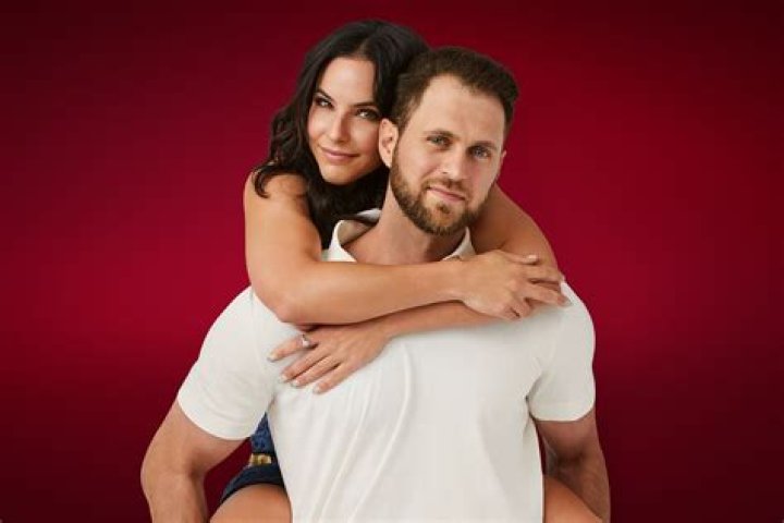 Marry Or Move On | Alex Chapman Wikipedia And Girlfriend Kat