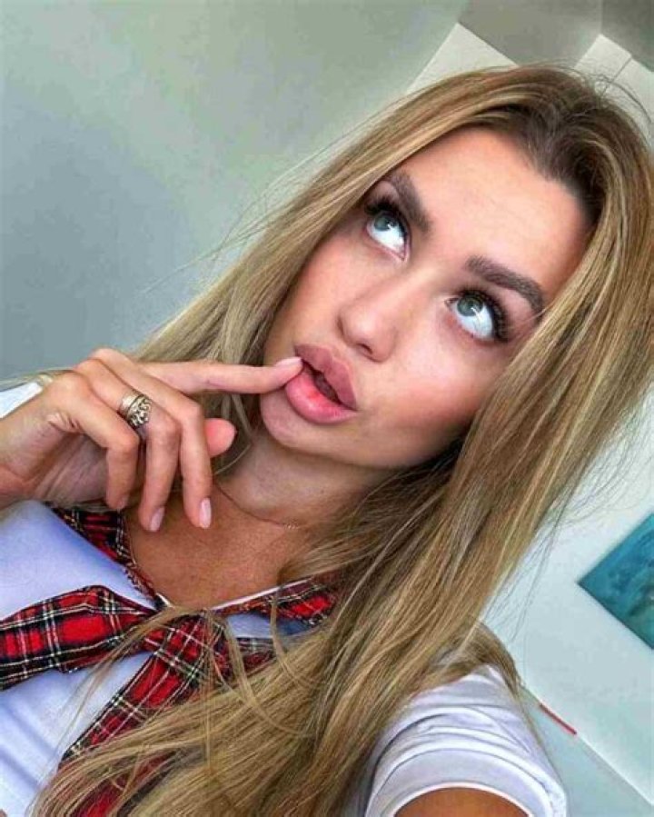 Martina Cardidi Height, Weight, Net Worth, Age, Birthday, Wikipedia, Who, Nationality, Biography