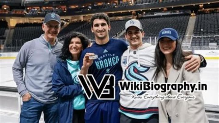 Matty Beniers Height, Weight, Net Worth, Age, Birthday, Wikipedia, Who, Nationality, Biography