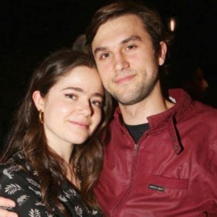 Molly Gordon Boyfriend | Is She Dating Anyone | Relationship And Dating History