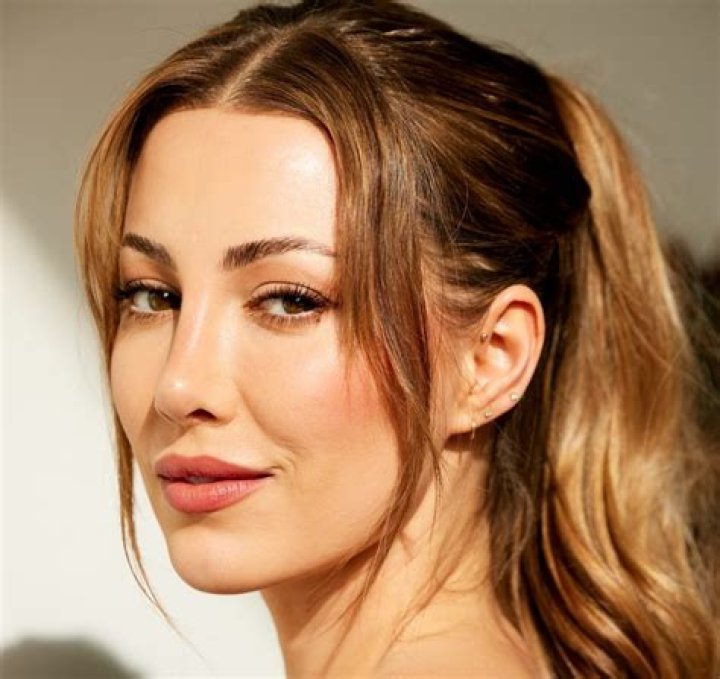 Natasha Hall Age, Wiki, Biography, Height, Partner, Instagram