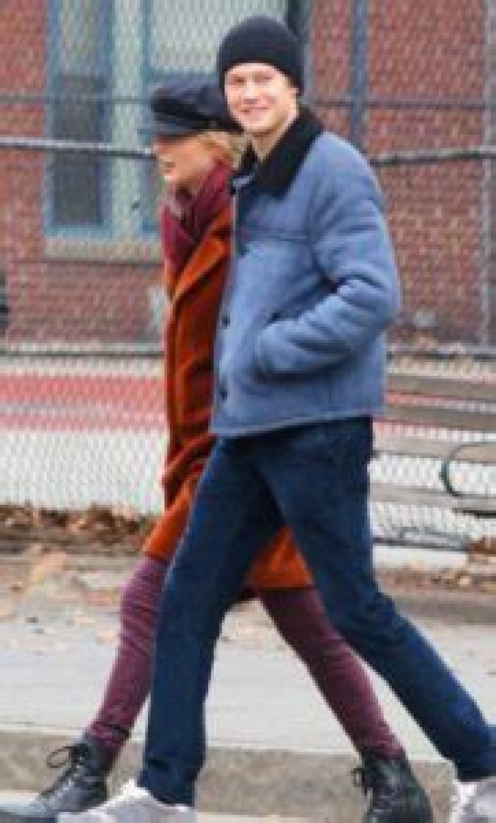 Patrick Alwyn | Joe Alwayn Brother, Girlfriend, Parents