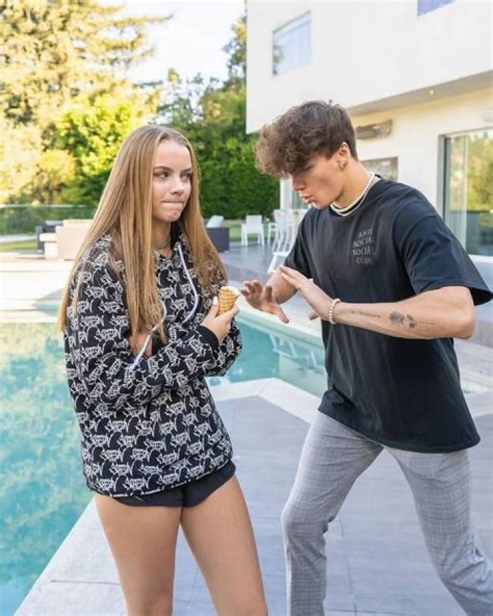 RADAL- Net Worth, Bio, Girlfriend, Height, Nationality, Career