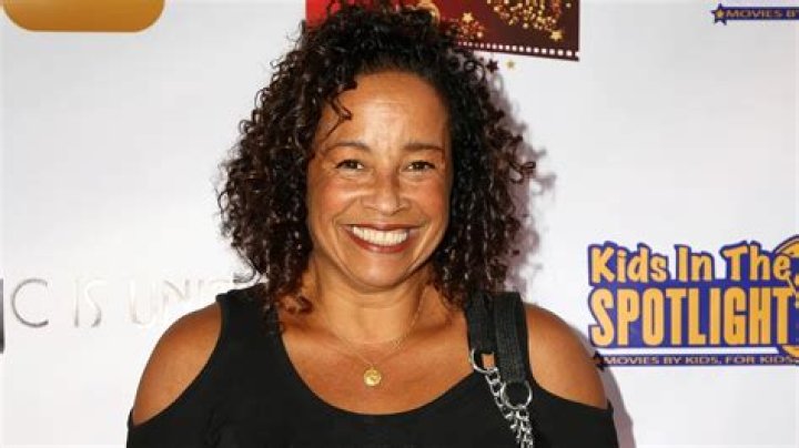 Rae Dawn Chong Bio, Wiki, Age, Husband, Height, Net Worth, Family and Color Purple