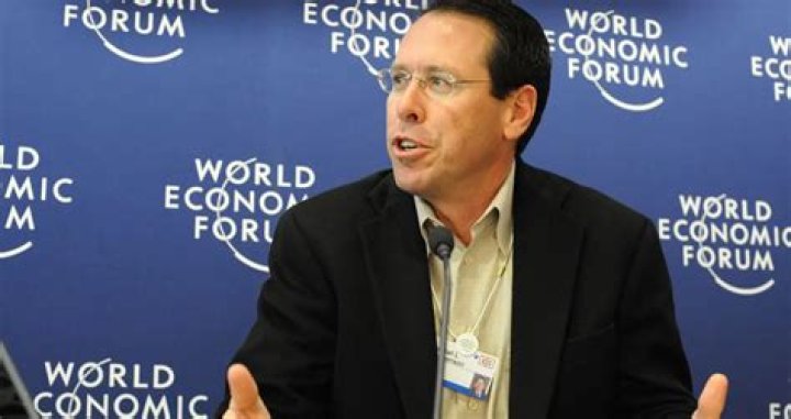 Randall L Stephenson Bio, Wiki, Age, Family, Wife, Political Affiliation, Salary, and Net Worth.