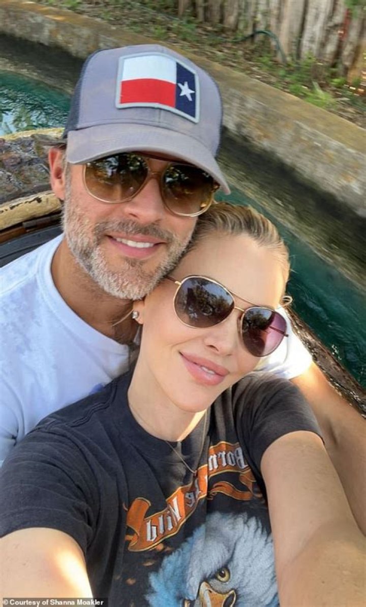 Shanna Moakler Biography, Age, Kids, Boyfriend, Hot, Feet, Instagram, House