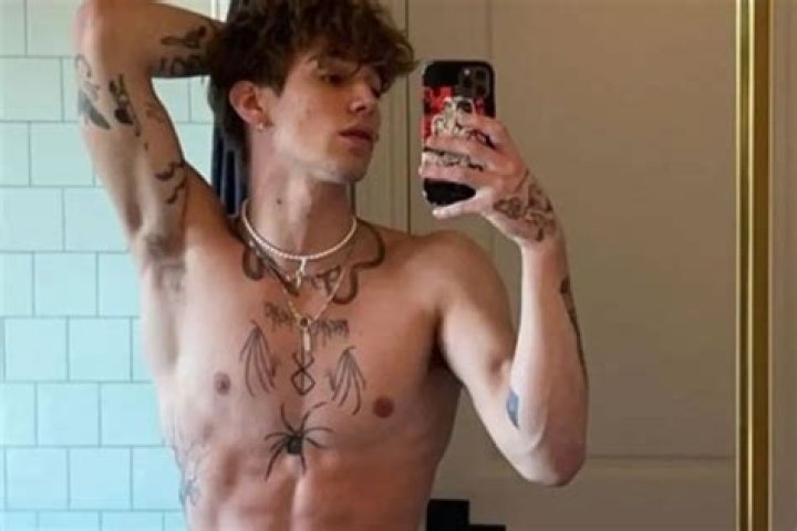 Vinnie Hacker Had A New Chest Tattoo In The Middle