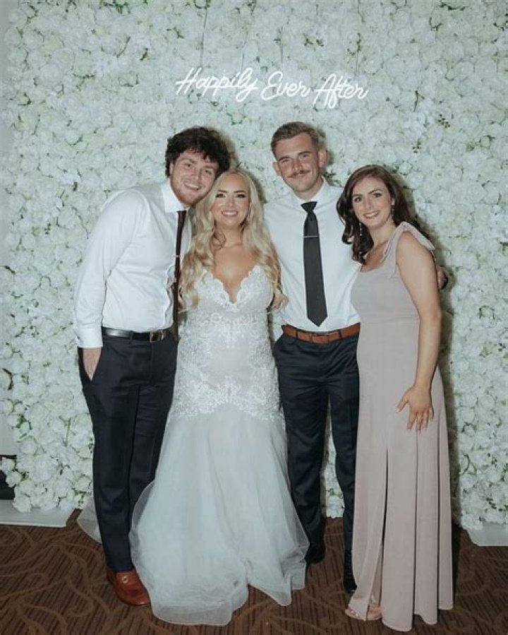 Warren Sapp Siblings: Does Warren Sapp have siblings?