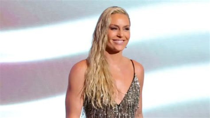 What Is Lindsey VanDeweghe Net Worth? Details To Know About Vincent Jackson Wife And Family