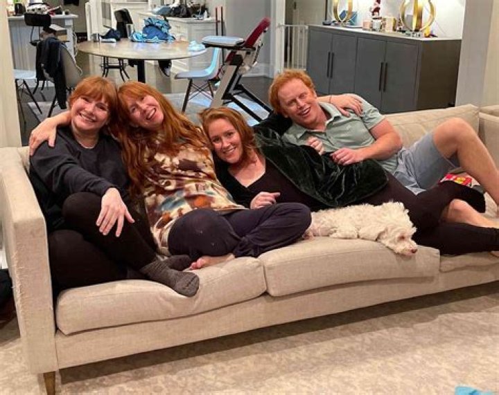 Who Are Bryce Dallas Howard And Paige Howard? Ron Howard Daughters, Mother And Family