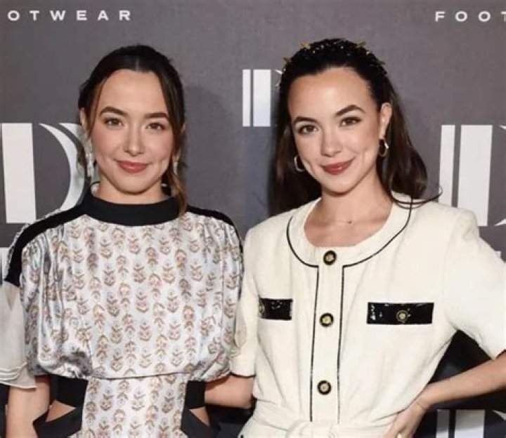 Who Are The Merrell Twins, Their Age, Mom, Ethnicity, Boyfriend