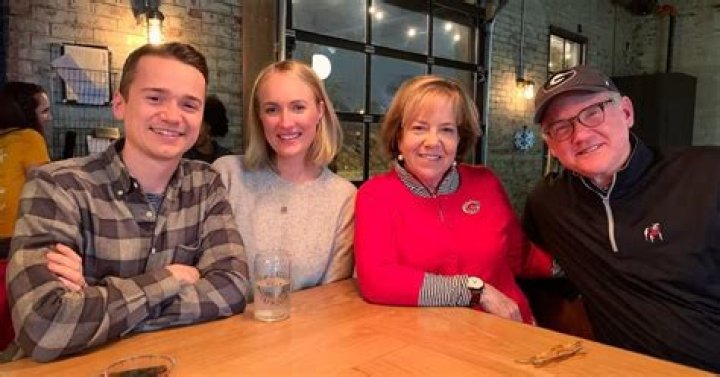 Who Is Dan Byrd Wife Lauren Smith? Everything About The Celebrity Spouse Of An Actor