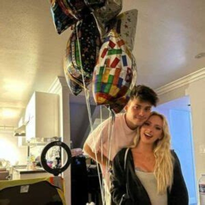 Who Is Natalie Reynolds | Is She Dating Anyone | Wiki And Parents Details