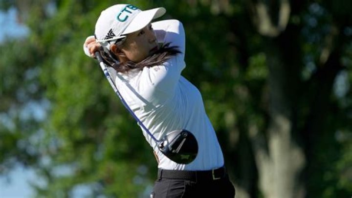 Who Is Vivian Hou? Meet The Golfer On Instagram