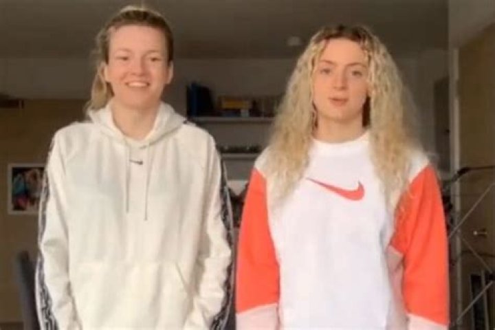 Why Fans Think Lauren Hemp Lesbian? Husband Or Wife In 2023