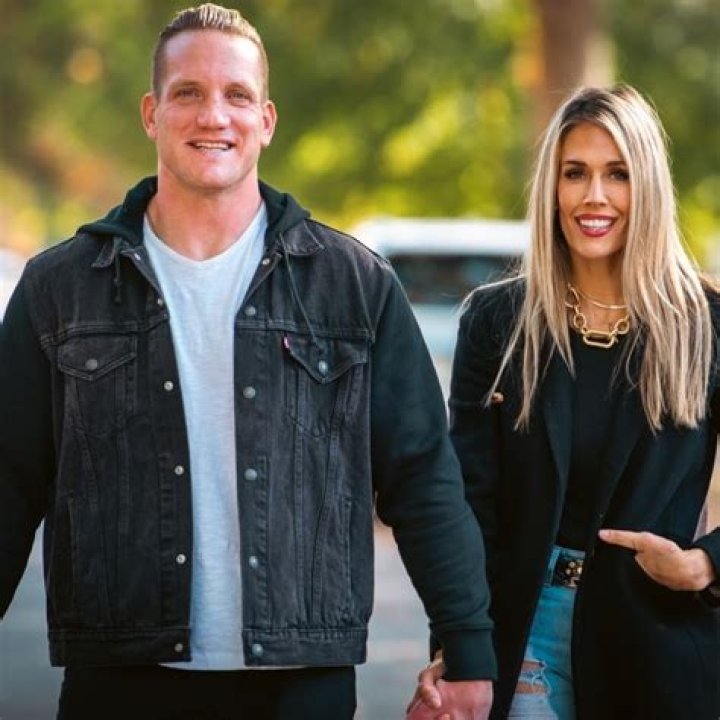 Wife Of Former NFL player A.J. Hawk Is Laura Quinn Hawk.
